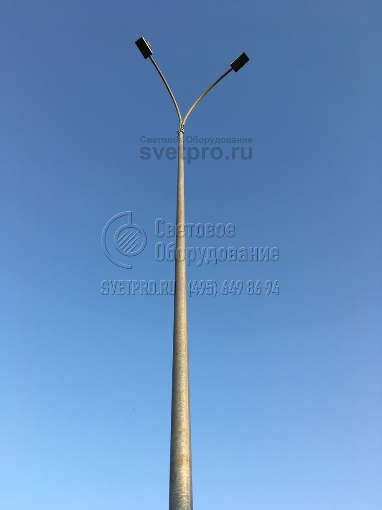 Крепление кронштейна на опоре НПК осуществляется с помощью болтов (болты также поставляются в комплекте с опорой).