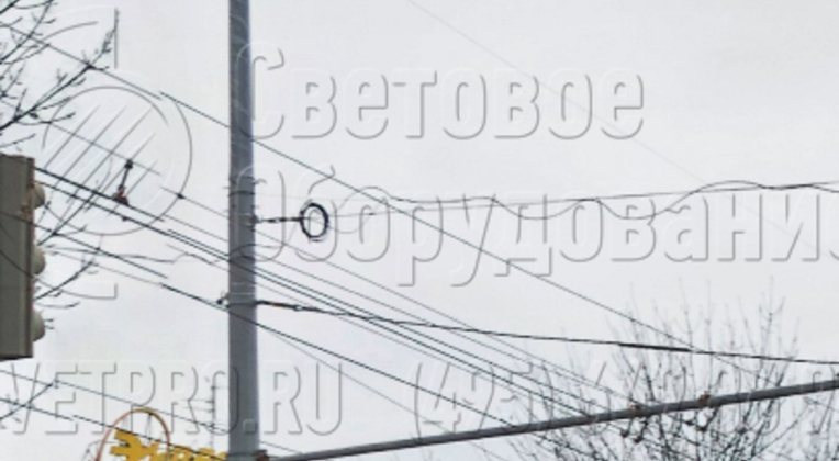 «Модерн» являются универсальными кронштейнами. Поэтому подходят для любых типов конструкций, что используются при создании сетей освещения. Заказчик при оформлении заявки на изготовление может самостоятельно выбрать тип и размер крепления для монтажа на оголовке корпуса.