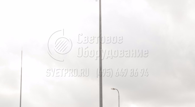 В защищенное пространство попадают объекты, которые находятся в границах воображаемого конуса с вершиной, которая совпадает с верхушкой штыря молниеприемника. Поэтому модели на базе несиловых опор могут защитить только невысокие здания и сооружения на прилегающей территории.