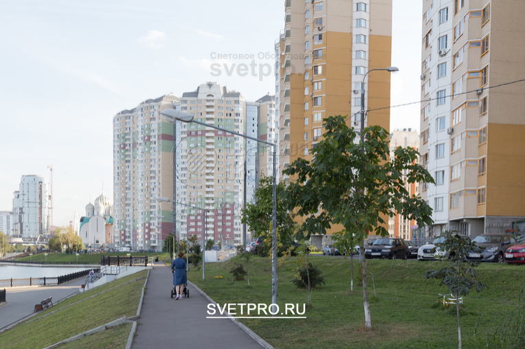 На опоры ОГК-3 допускается установка кронштейнов вылетом до 1,5м с одним светильником, в ветровых районах эксплуатации до IV-го включительно