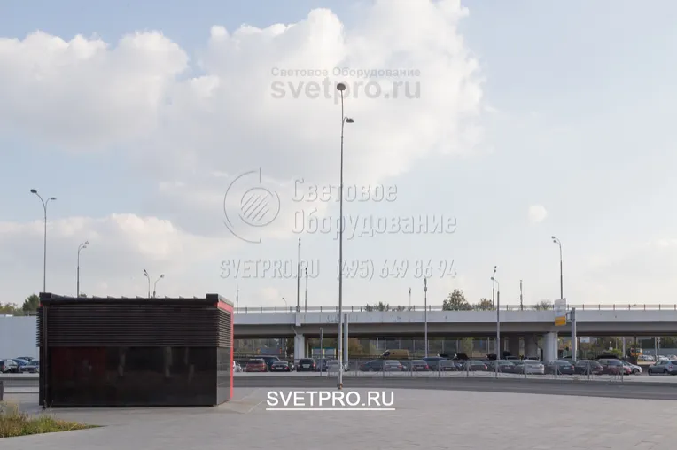 Опора модели ОГК цинкуется, чтобы избежать появления ржавчины на корпусе и уменьшения срока службы из-за потери прочности. Цинковое покрытие сохраняет целостность до 15 лет, поэтому обновлять его в процессе эксплуатации опоры не нужно.