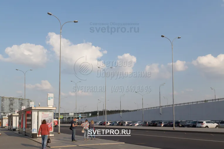 Одно из преимуществ использования опор ОГК &mdash; низкие затраты на эксплуатацию инфраструктуры наружного освещения. Управляющая компания не несет затрат на окрашивание опор, так как защитный цинковый слой не требует обновления до конца срока эксплуатации.
