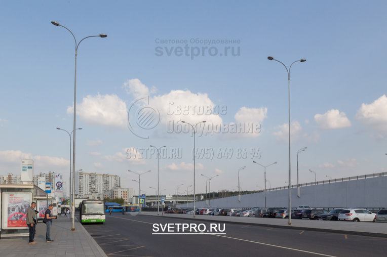 В отличие от краски, которой покрывают парковые конструкции, цинковый защитный слой опор ОГК имеет способность к самовосстановлению. Если на его поверхности появятся мелкие царапины и сколы, они самостоятельно затягиваются со временем без постороннего вмешательства.