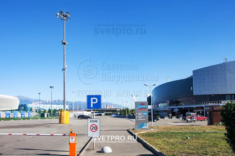 Установка мачт и центрование штатных фундаментных болтов необходимо производить с
помощью кондукторов, поставляемых в комплекте со шпильками.