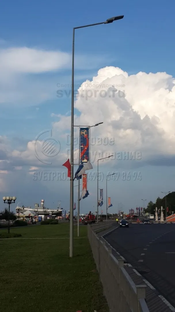Освещение Нижневолжской набережной, г. Н. Новгород с помощью опор НПК-8,0/9,5-02-ц.