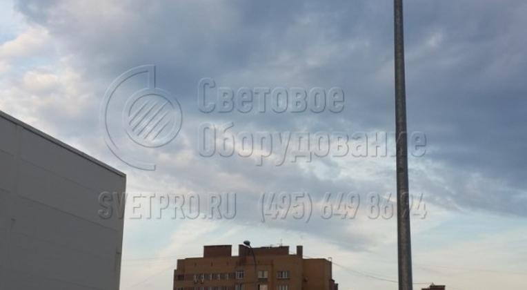 Территория парковки гипермаркета «ДЕКАТЛОН».