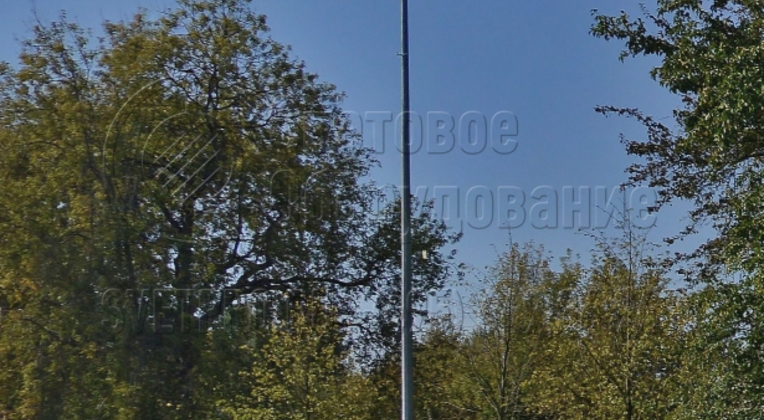 Освещение дорожек в парке отдыха.
