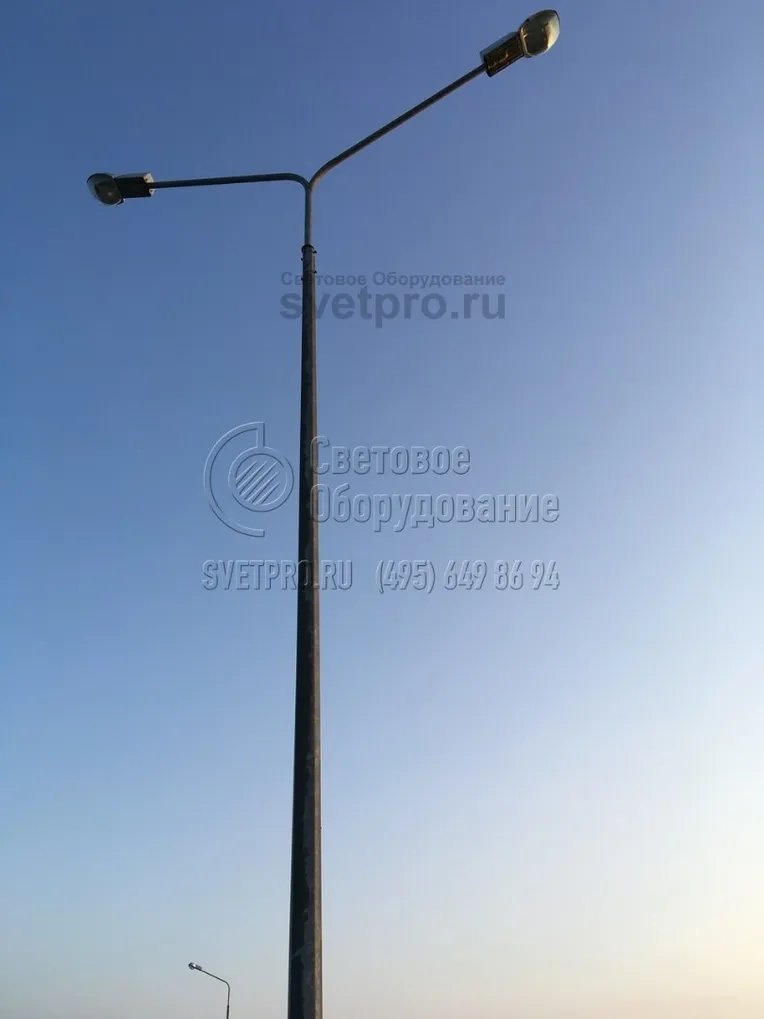 Осветительная опора с граненым стволом делается из листов стали, которые сгибаются в конический корпус. Так как порезка осуществляется с помощью плазменной струи, детали получаются нужных размеров без допусков на механическую обработку. Это снижает себестоимость производства. 