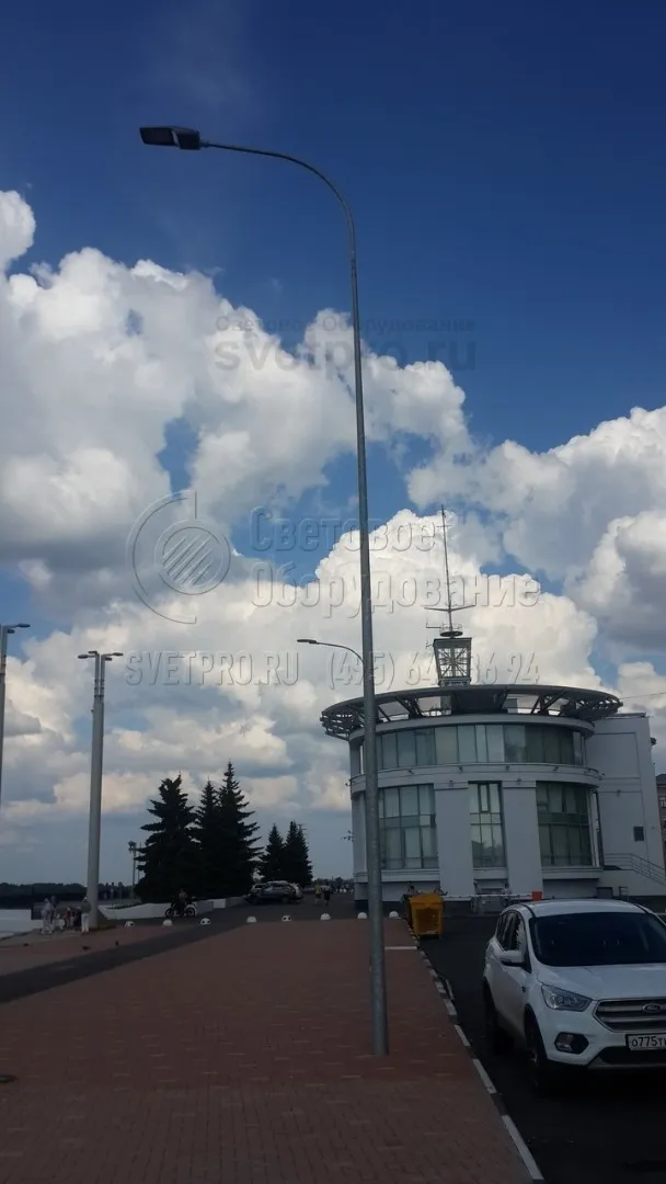 При монтаже опор НФК-8,0-02-ц нужно убедиться, что бетон в основании застыл (примерные сроки застывания до пяти суток).