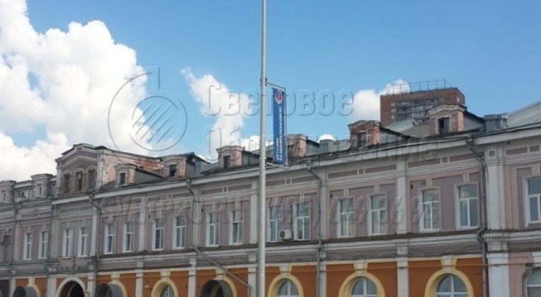 На верхнюю часть опоры НФК-8,0-02-ц могут монтироваться кронштейны для крепления одного или нескольких светильников.
