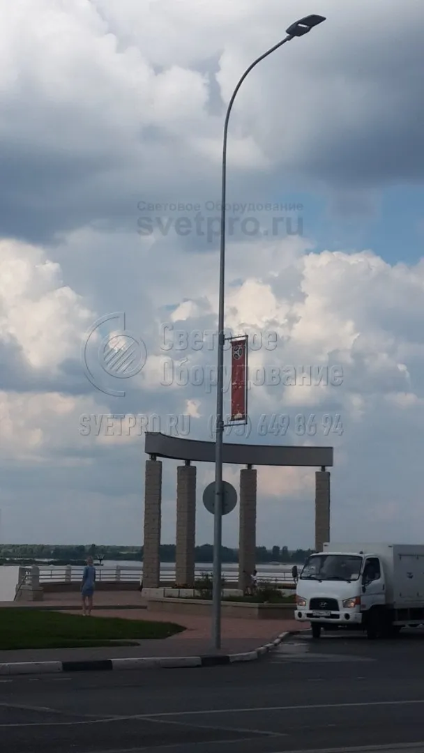 Опора НФК-9,0-02-ц имеет круглую коническую форму.