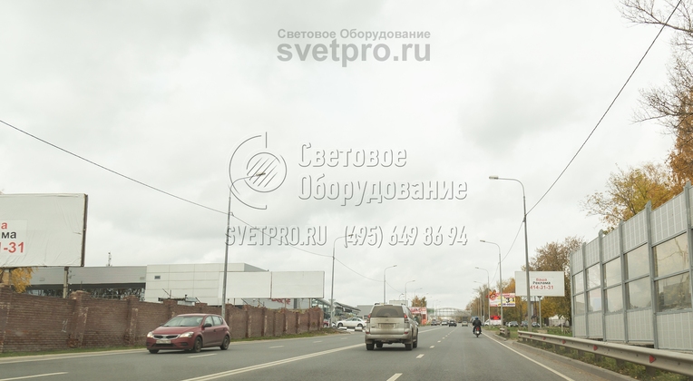 При использовании силовых опор для строительства системы освещения можно значительно сэкономить на монтаже инженерной инфраструктуры. Подрядная организация, которая выполняет работы, не несет дополнительных затрат на рытье котлованов для укладки силового кабеля между стволами. 