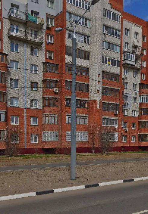 Для предотвращения ранней коррозии трубный прокат, из которого сделана опора типа ТП, цинкуется. После высыхания слой металла становится серебристым и украшает конструкцию. Однако по требованию заказчика опора может окрашиваться в любой выбранный цвет из палитры RAL.
