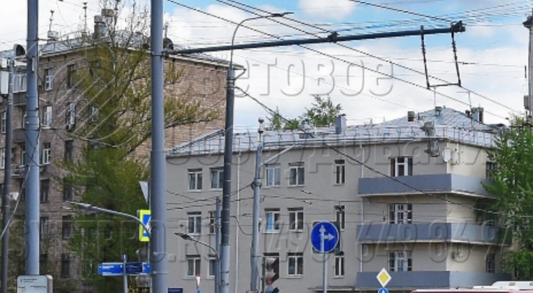 При использовании опор модификации ТП для контактной сети компания, которая обслуживает инженерную инфраструктуру, может сократить финансовые затраты. Так как цинковый защитный слой служит не менее 15 лет, нет необходимости периодически окрашивать стволы для защиты от коррозии. 