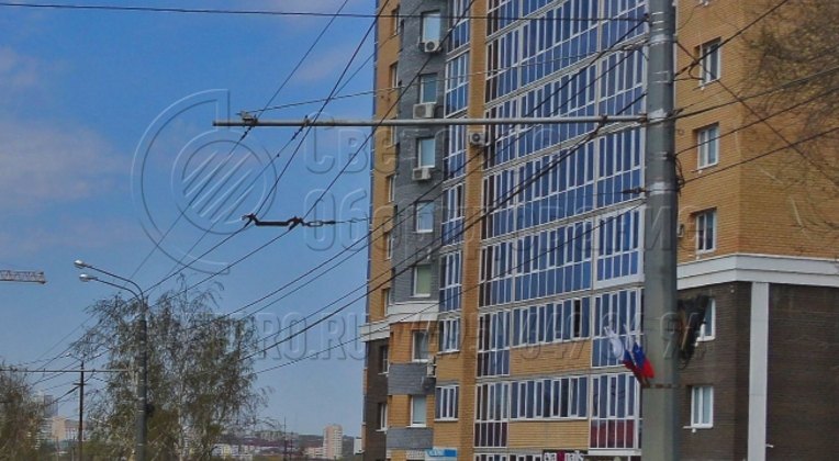 Граненая опора на фото сделана из листовой стали, которая перед этим разрезается на детали с помощью струи плазмы. Автоматизированный процесс раскроя дает возможность точно соблюсти размеры конструкции и избежать последующей механической обработки кромок. Это снижает цену изделия. 