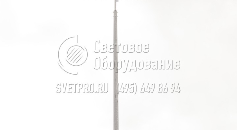 Молниеотвод имеет складную конструкцию. Стальной штырь, который принимает на себя разряд, прикручивается болтами к корпусу опоры. Сборка в единое изделие этих деталей производится на месте. Это упрощает процесс транспортировки конструкции на стандартных грузовых полуприцепах.